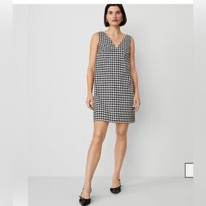 Ann Taylor Houndstooth Black White V-Neck Sleeveless Shift Dress Women’s Size 8P